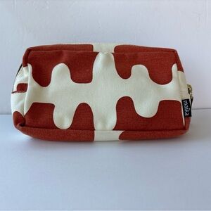 Maika Orange and Cream Wave Pouch